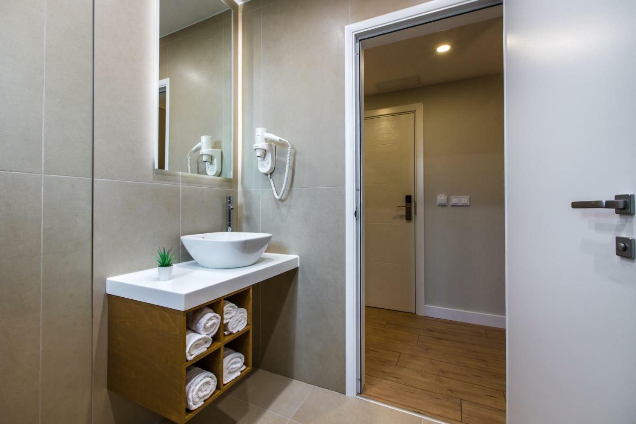 Hillhouse Гостьовий будинок 3*